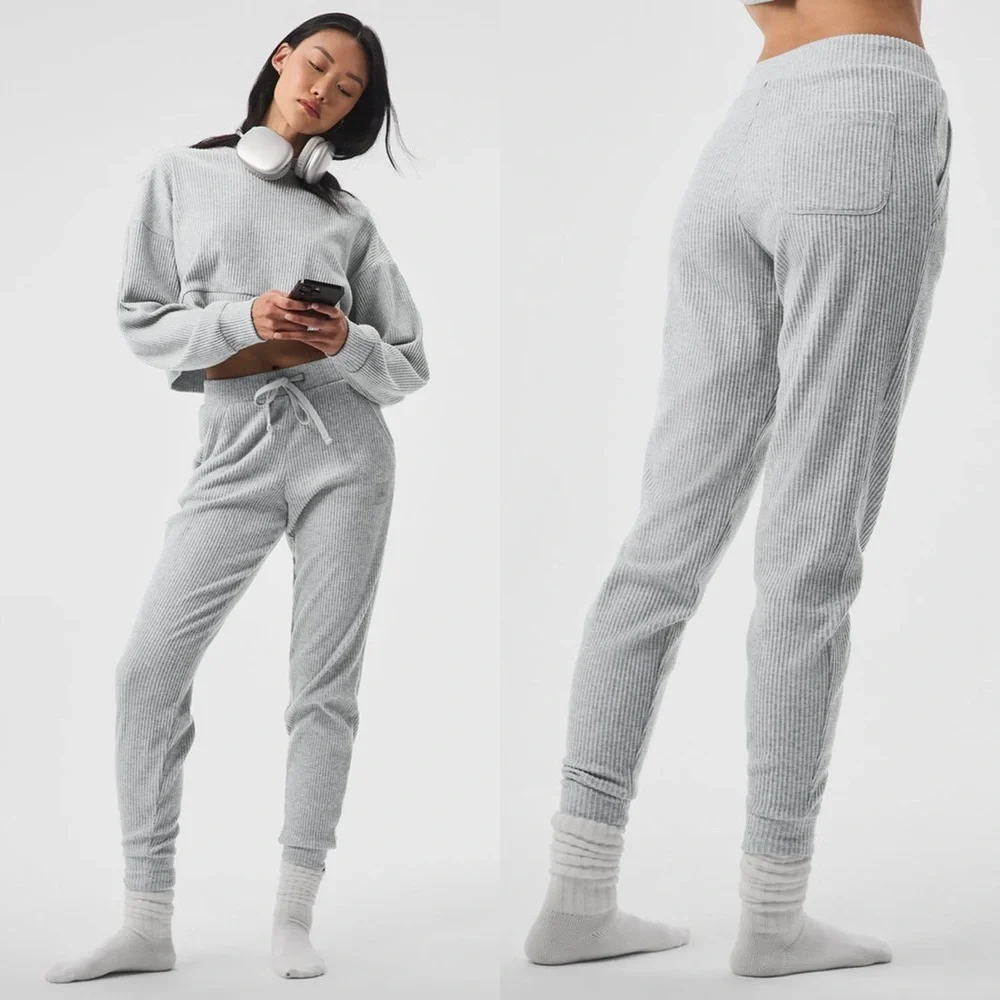 Alo Yoga Muse Sweatpant‎ Athletic Heather Grey Retail $108 Size Small